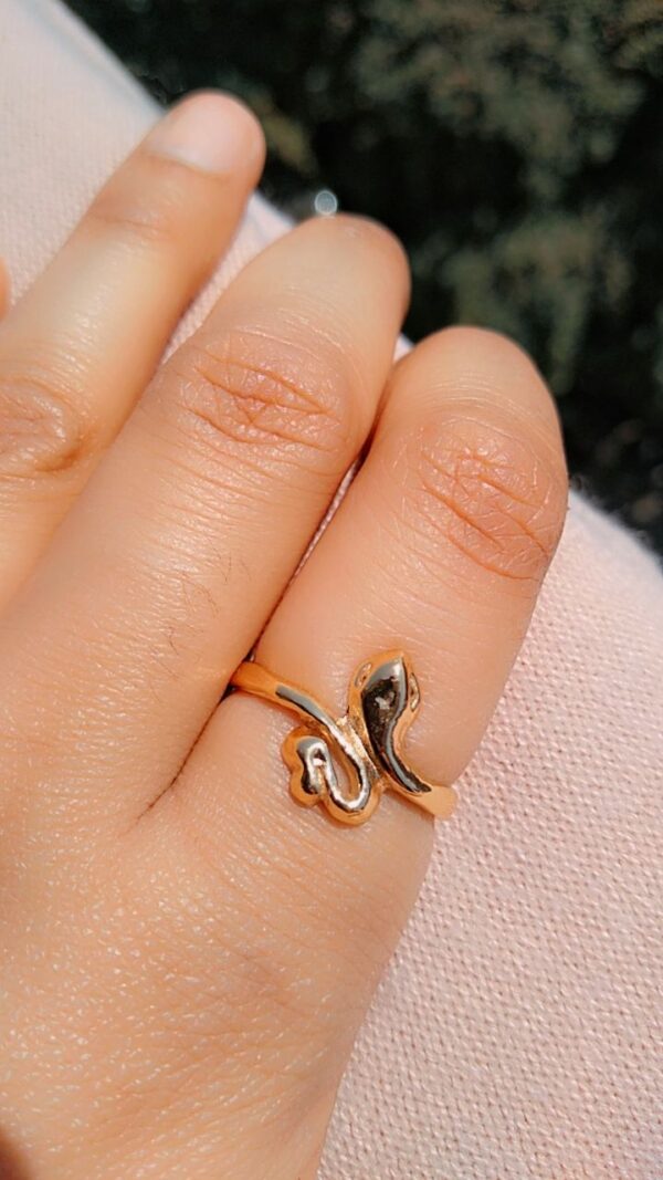 Serpent's Grace Ring