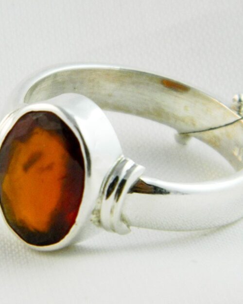 Gleaming Gomed Ring